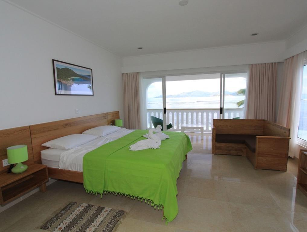 Marie-France Beach Front Apartments La Digue Room photo